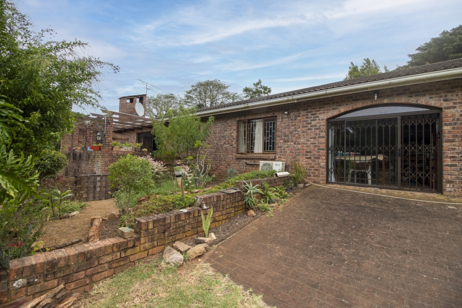 4 Bedroom Property for Sale in Bathurst Eastern Cape